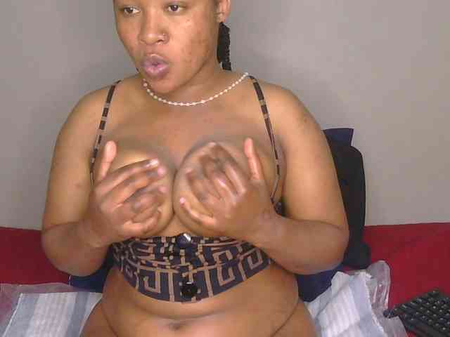 CherieBlush webcam