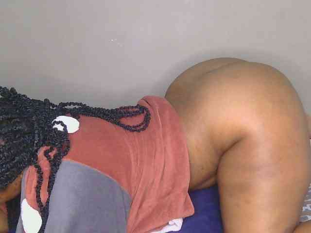 CherieBlush webcam
