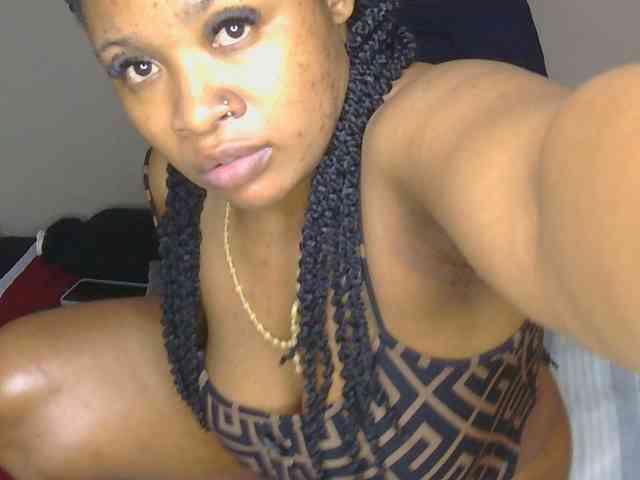 CherieBlush webcam
