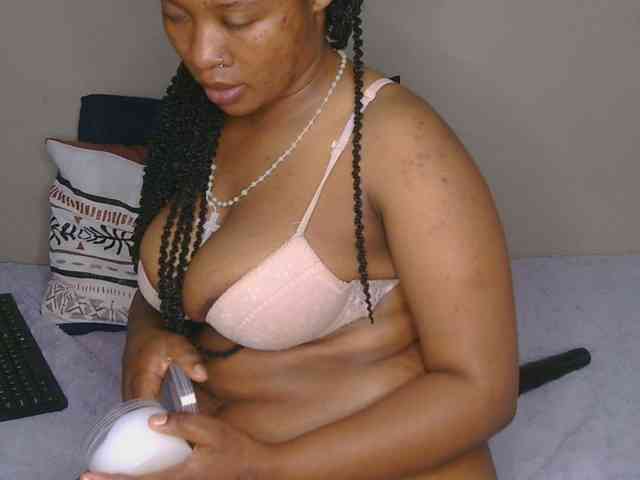 CherieBlush webcam