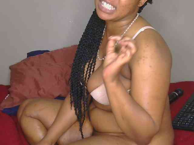 CherieBlush webcam