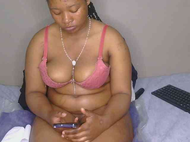 CherieBlush webcam