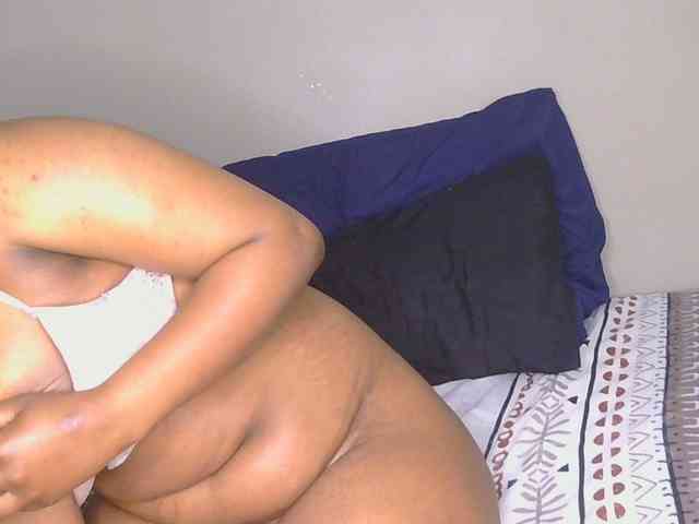 CherieBlush webcam