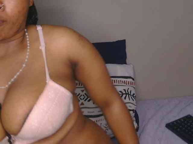 CherieBlush webcam