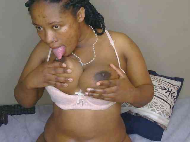 CherieBlush webcam
