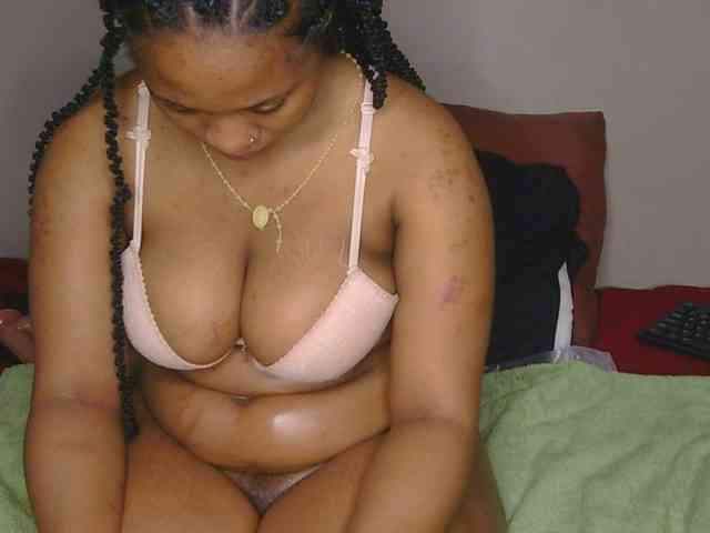 CherieBlush webcam