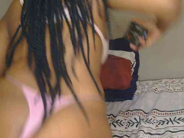 CherieBlush webcam