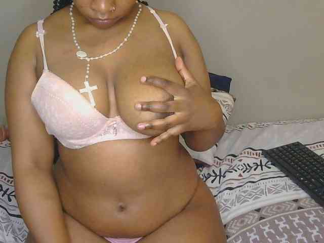 CherieBlush webcam