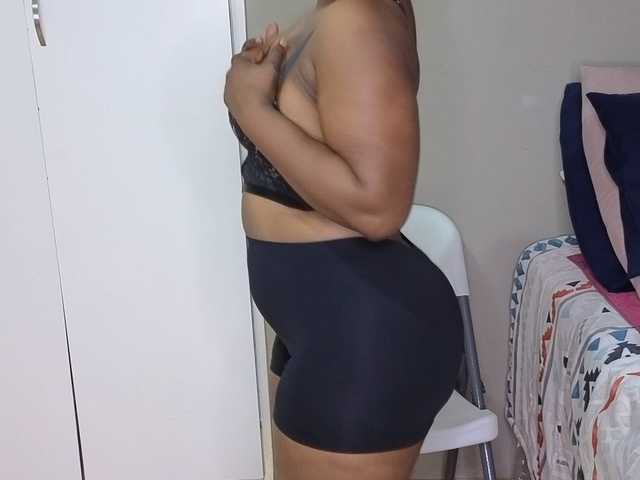MissSpicybooty live cam on BongaCams
