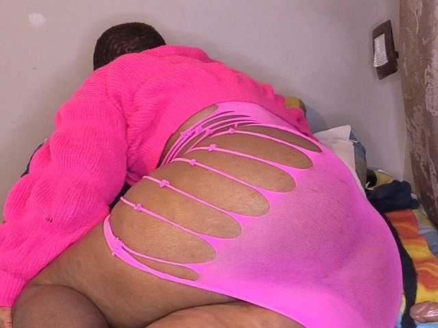 MissSpicybooty live cam on BongaCams