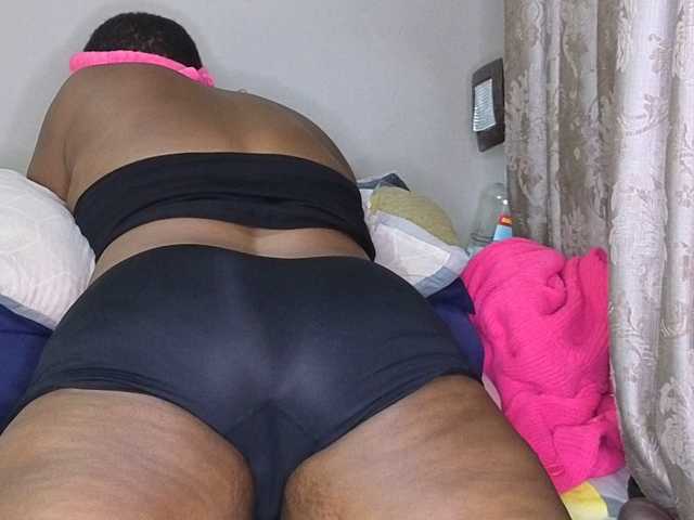 MissSpicybooty live cam on BongaCams