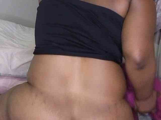 MissSpicybooty webcam