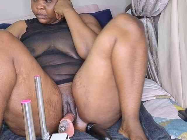 MissSpicybooty webcam