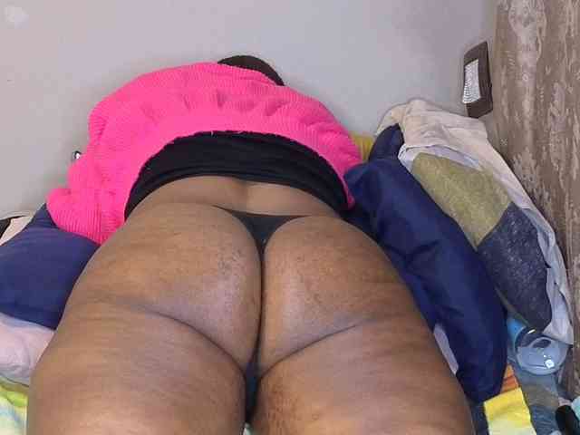 MissSpicybooty webcam