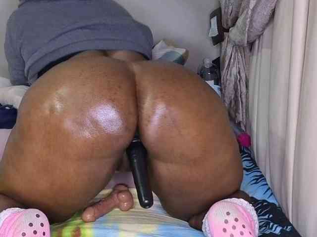 MissSpicybooty webcam