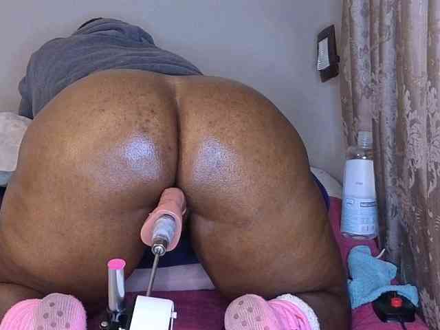 MissSpicybooty webcam