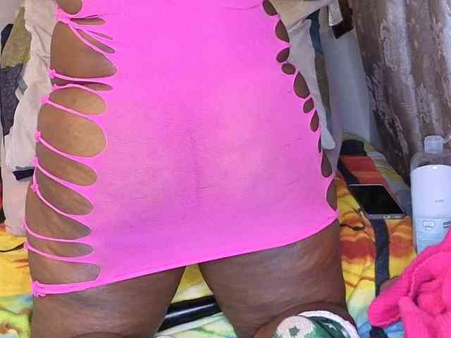 MissSpicybooty webcam
