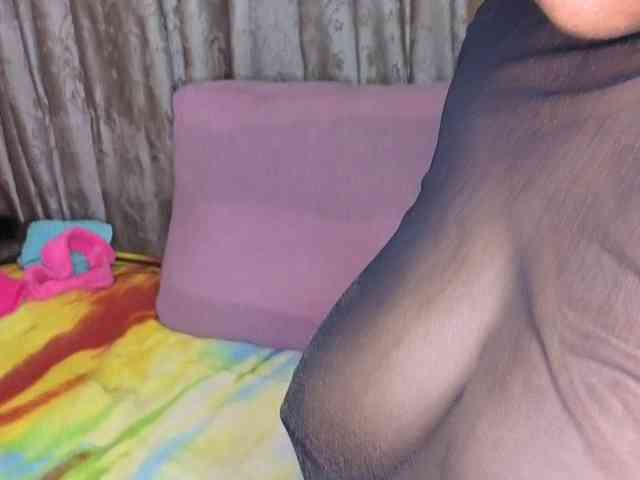 MissSpicybooty webcam