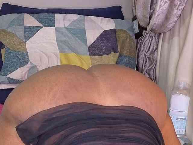 MissSpicybooty webcam