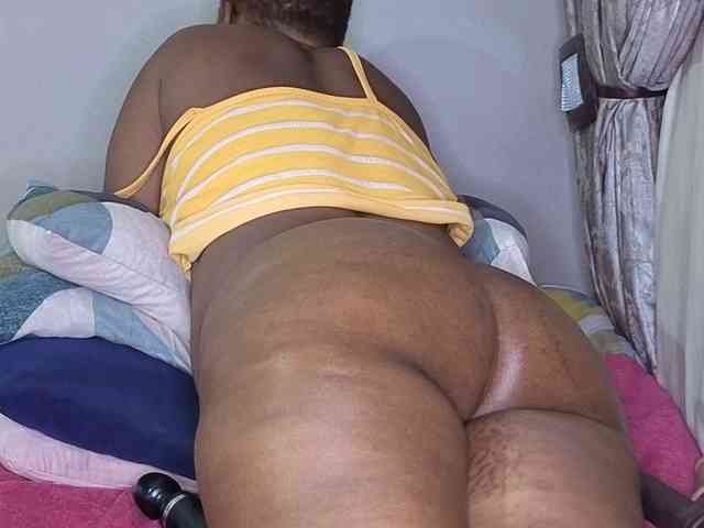 MissSpicybooty webcam