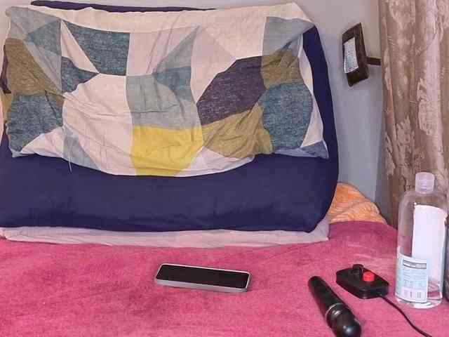 MissSpicybooty webcam