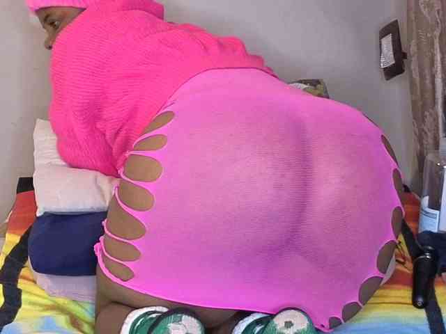 MissSpicybooty webcam