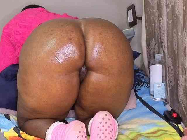 MissSpicybooty webcam