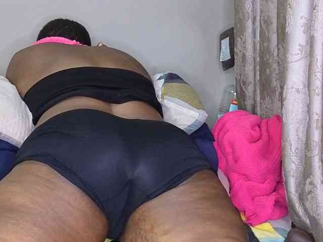 MissSpicybooty webcam