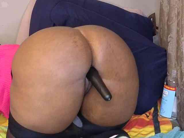 MissSpicybooty webcam
