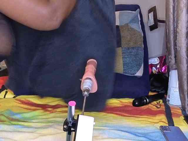 MissSpicybooty webcam