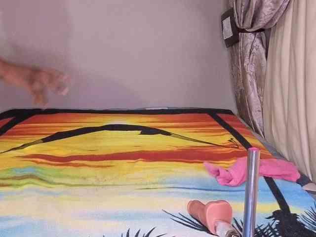 MissSpicybooty webcam