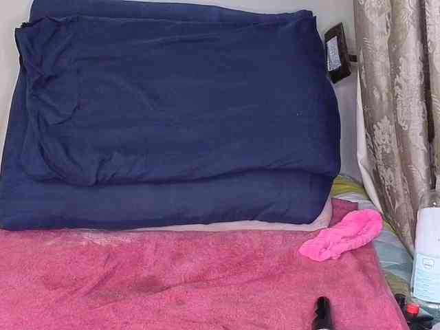 MissSpicybooty webcam