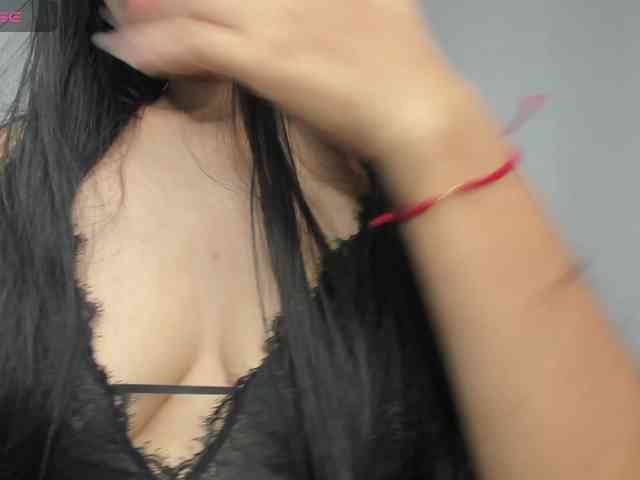 LailaRouse webcam
