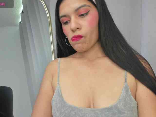 LailaRouse webcam