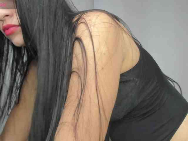 LailaRouse webcam