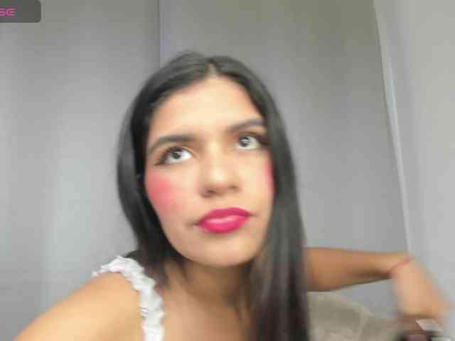 LailaRouse webcam