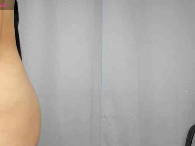 LailaRouse webcam