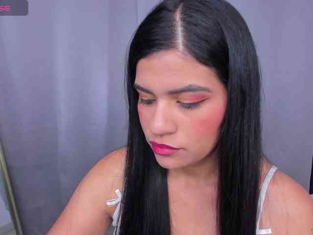 LailaRouse webcam