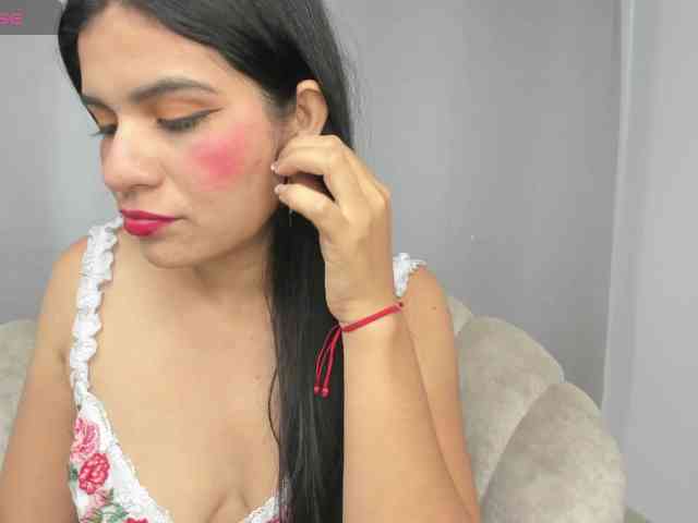 LailaRouse webcam
