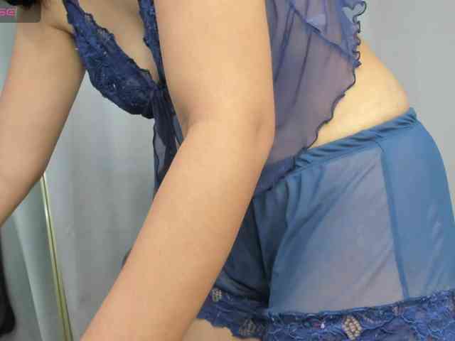LailaRouse webcam