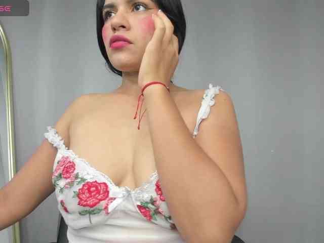 LailaRouse webcam