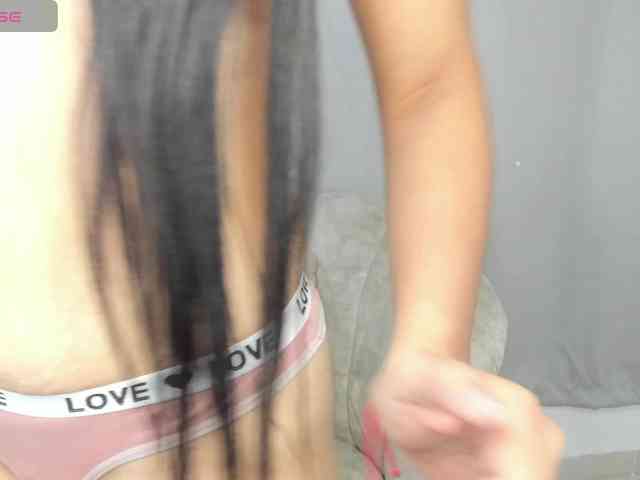 LailaRouse webcam