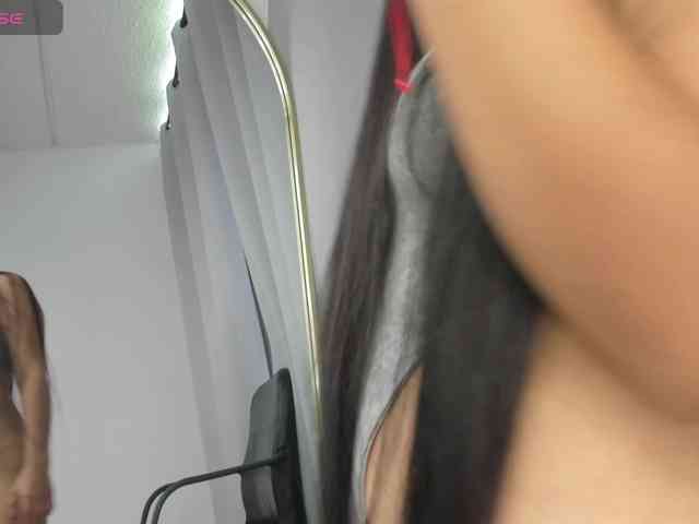 LailaRouse webcam