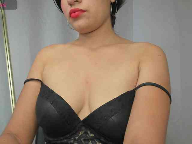 LailaRouse webcam