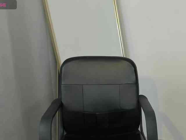 LailaRouse webcam