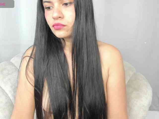 LailaRouse webcam
