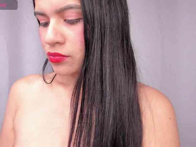 LailaRouse webcam