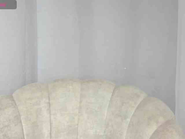 LailaRouse webcam