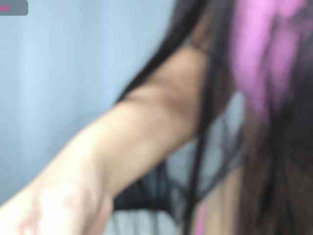 LailaRouse webcam