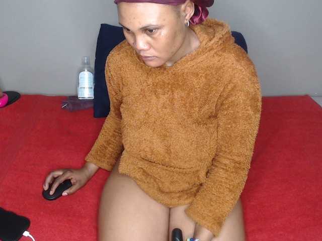 liztaylor live cam on BongaCams